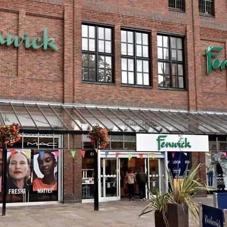 Hot Tub - York - Fishing Lakes - Free Parking - 5 Star Country Park - 5 Hotel 3*