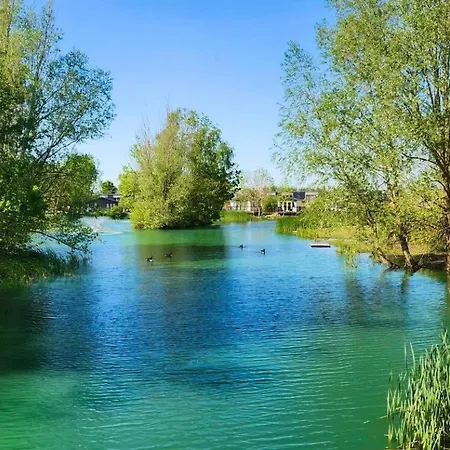 Hot Tub - York - Fishing Lakes - Free Parking - 5 Star Country Park - 5 3* Little Habton